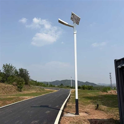 张掖路边太阳能路灯安装